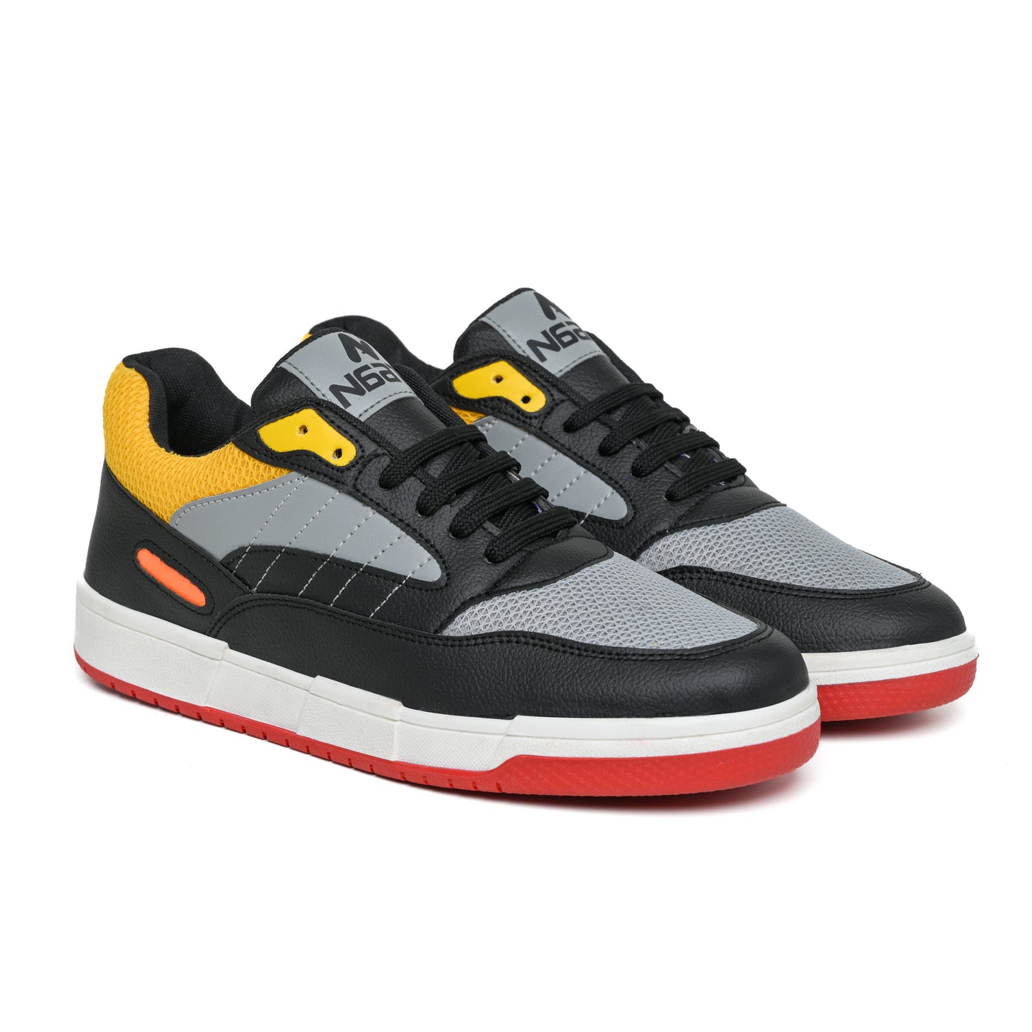 Naatu Black Weekend Sneakers