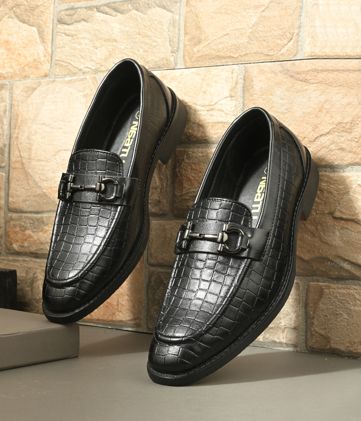 Naatu Slipon Shoes | Stylish Shoes for Men (Black)